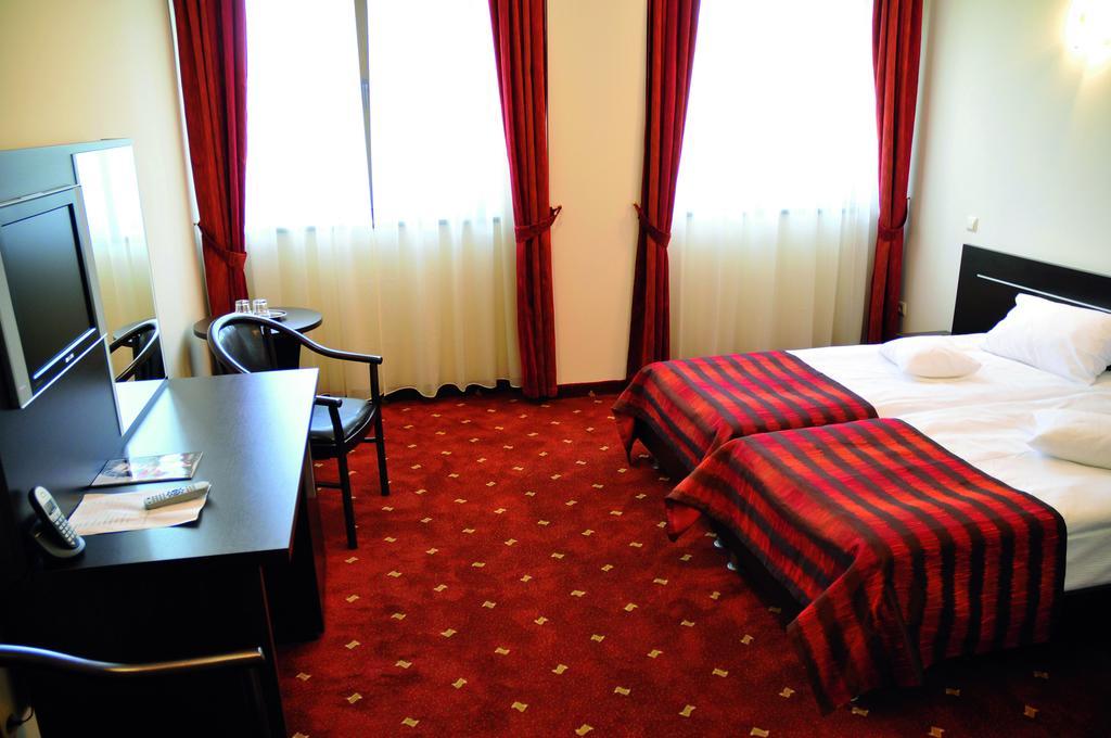 Hotel Roberts Sibiu Exterior photo